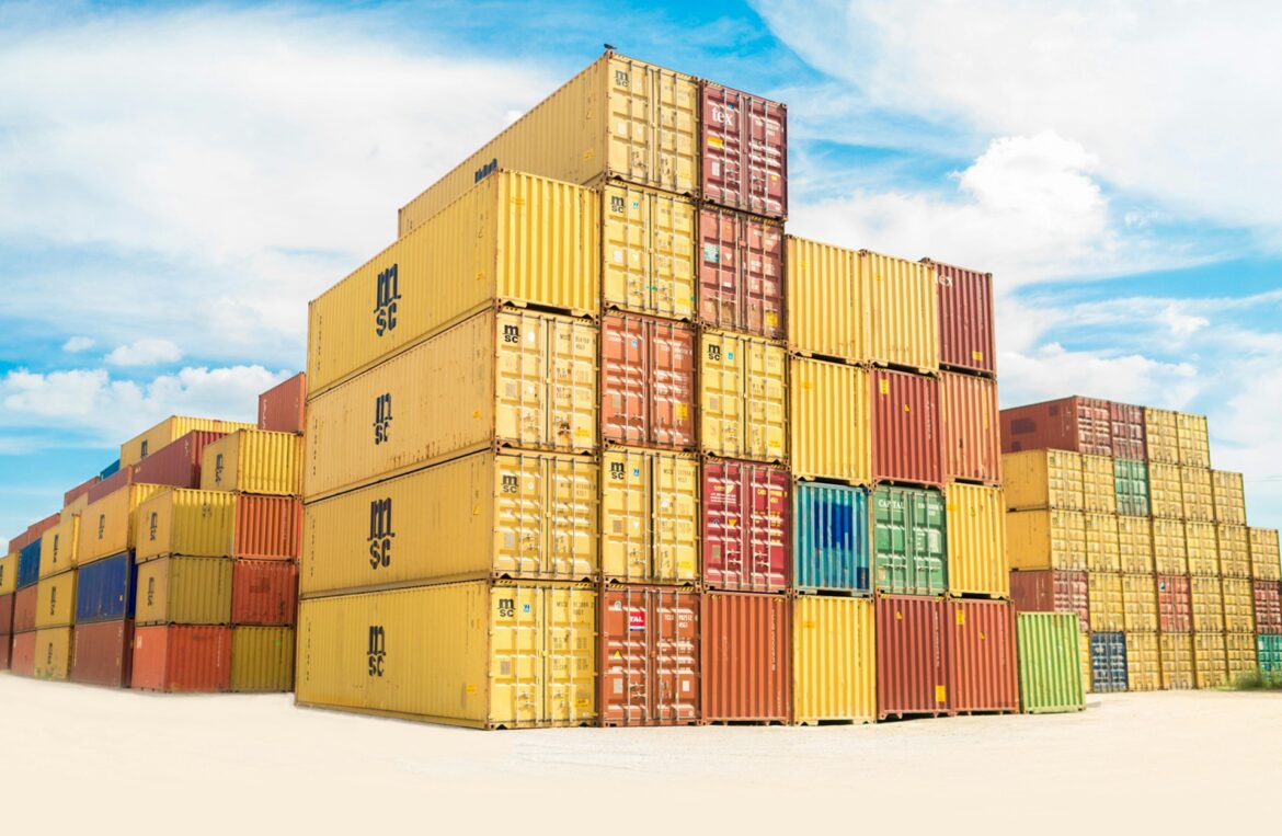 Space Solutions: The Benefits of Renting Storage Containers