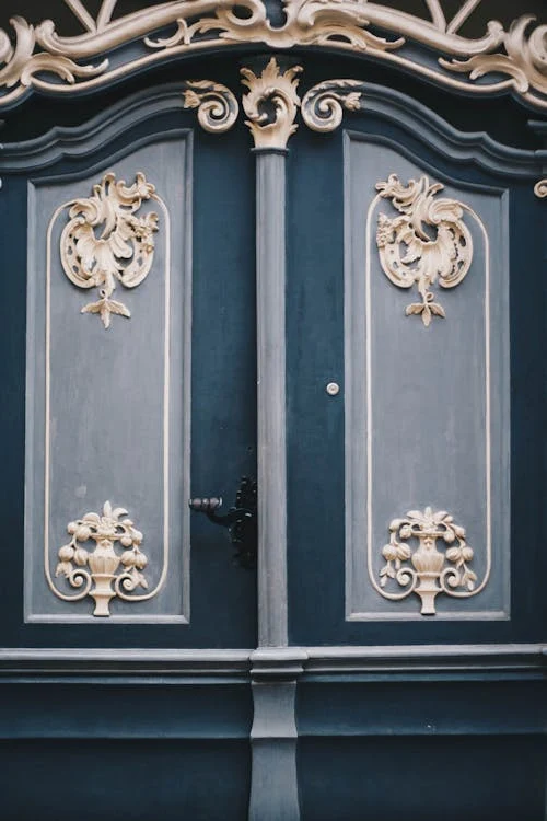 Top Trends in Custom Garage Door Design for 2024