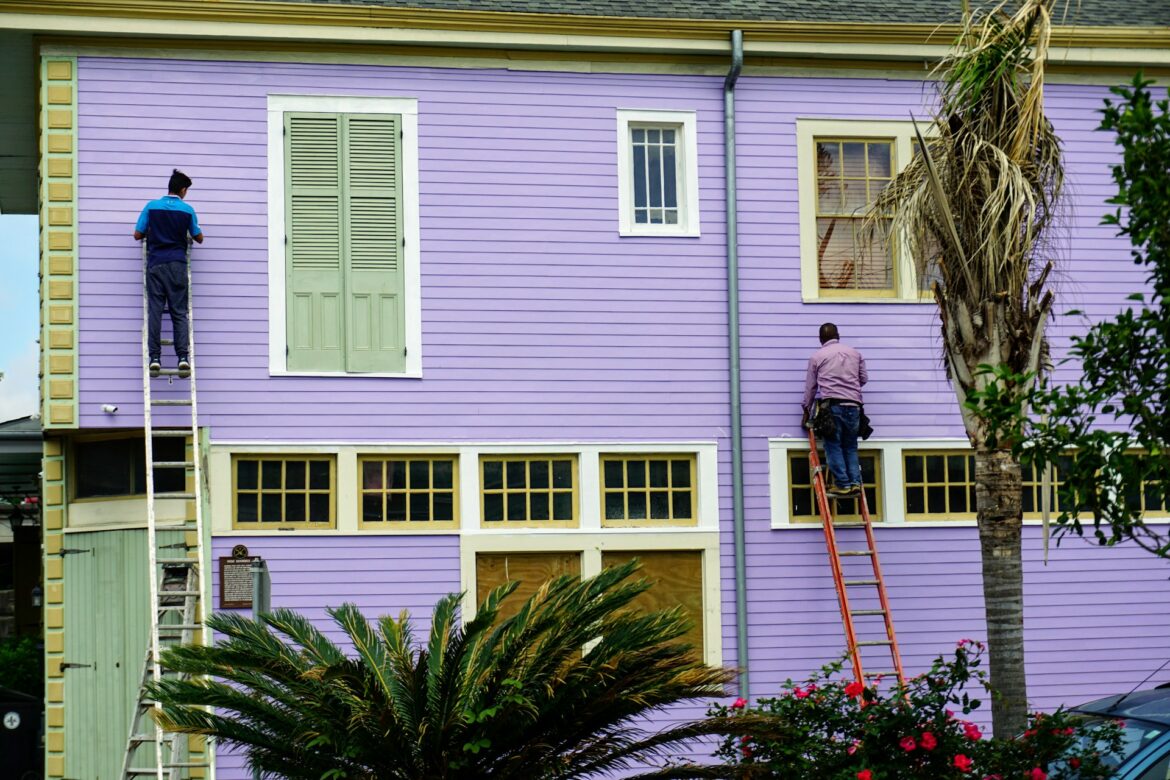 5 Great Ways that a Professional Painting Team can Transform a Property