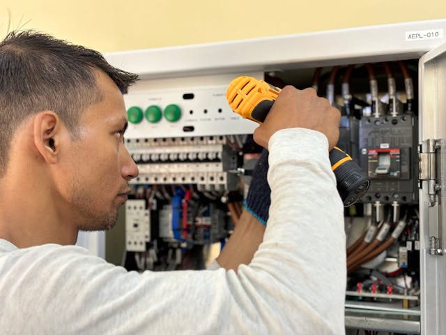 How to Identify and Fix Overloaded Circuits in Your Spokane Home