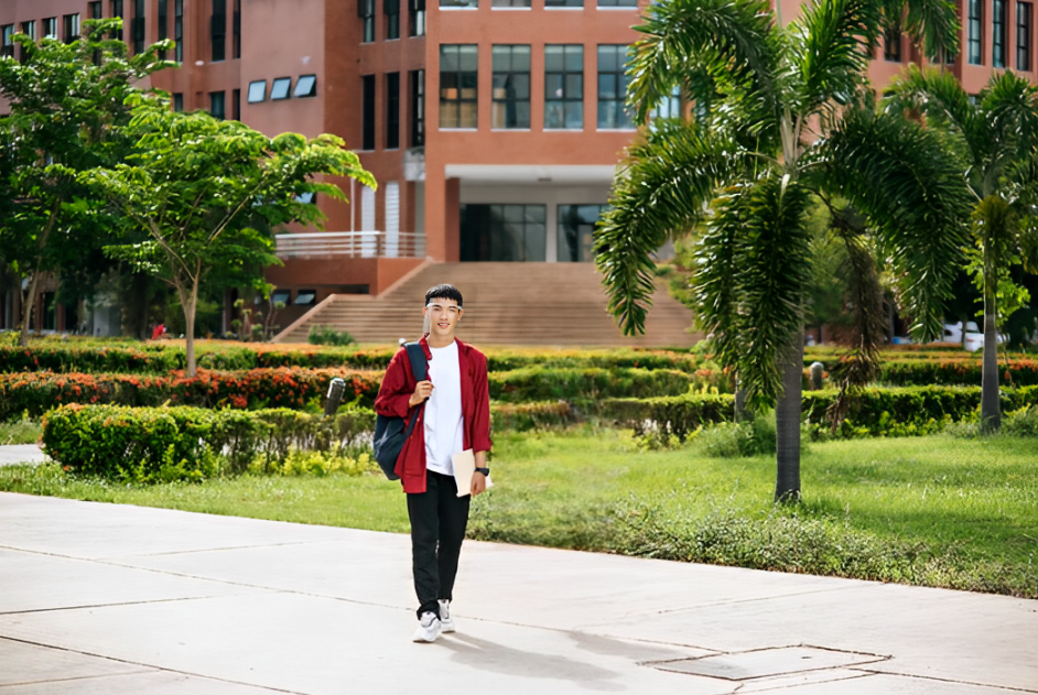 Deciding Whether to Attend University: Weighing the Pros and Cons