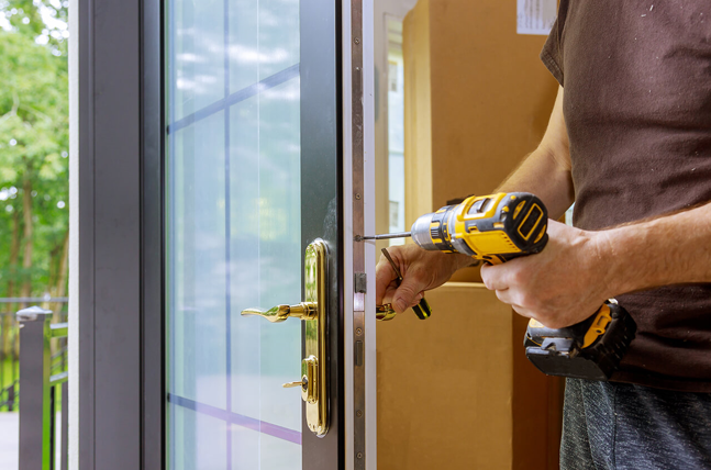 Choosing A Reliable Commercial Door Company For Installations or Repairs