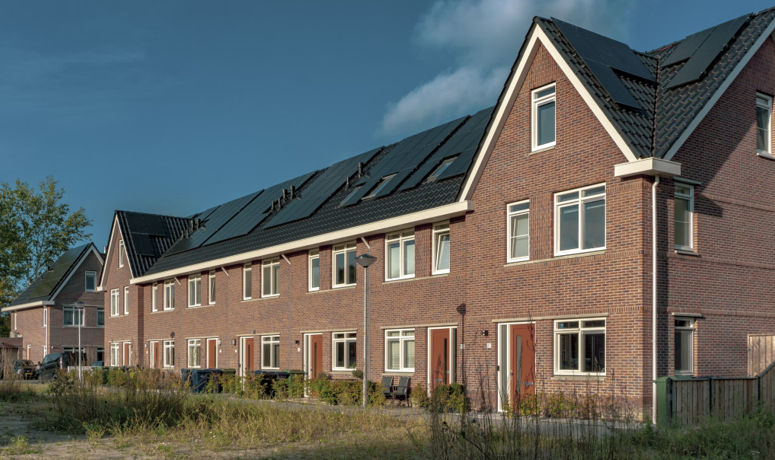 Designing Energy-Efficient Homes with Solar Technology