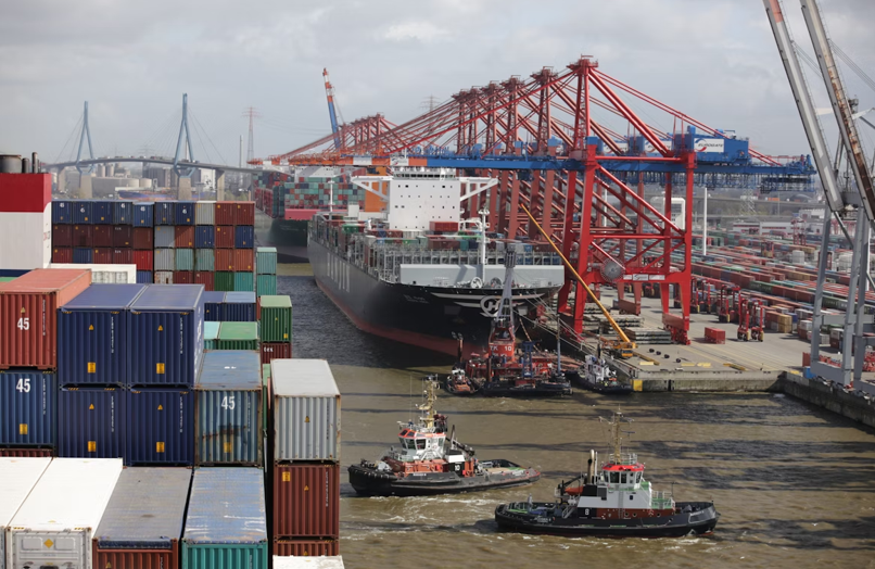 How Commercial Law Impacts Global Trade and Commerce