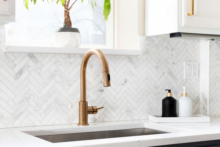 Listen To Experts: Repair vs. Replace Your Kitchen or Bathroom Faucets