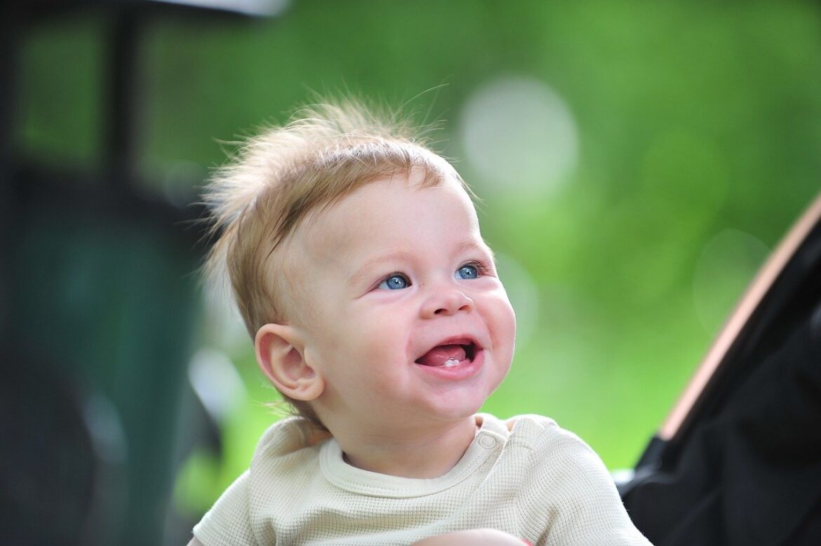 A Parent’s Guide to Teething: Symptoms, Remedies, and When to See a Dentist