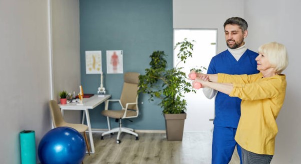 Physiotherapy Clinic Toronto: Helping Patients Improve Mobility and Strength