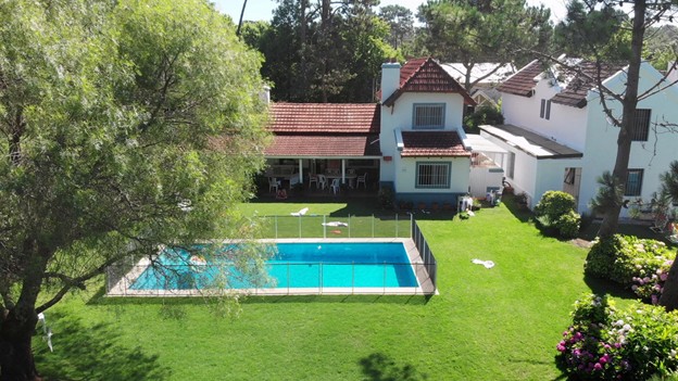 The Best Outdoor Projects to Boost Your Home’s Resale Value