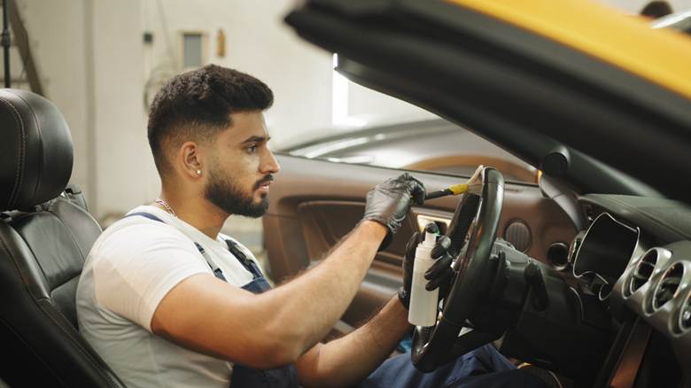 From Side Hustle to Full Service: Launching Your Own Detailing Company